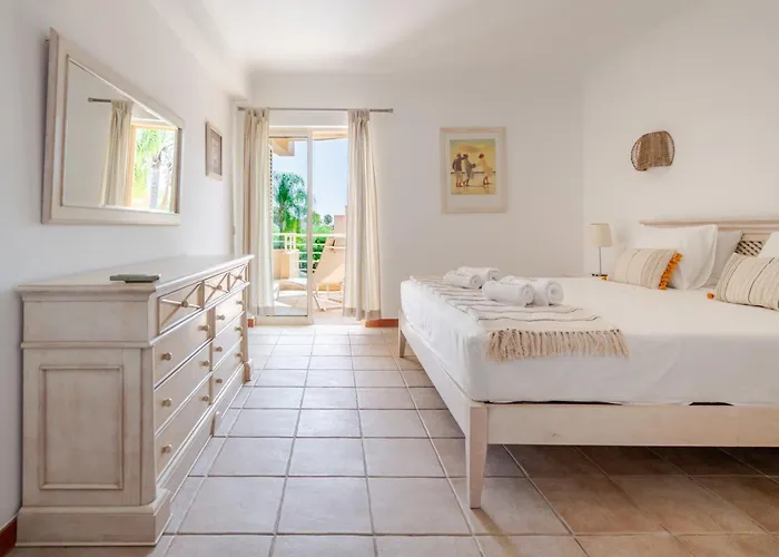 Coastal Pines By Seareen Apartament Quarteira